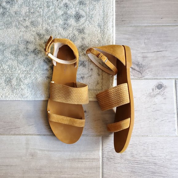 Via Spiga Parker Suede Flat Sandals Ankle Strap - Picture 2 of 5